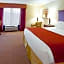 Holiday Inn Express Hotel & Suites Quincy I-10