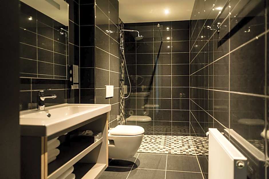 Golden Mansion Apartments