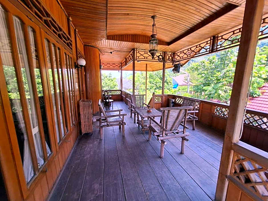 Palanta Roemah Kajoe Syariah Villa