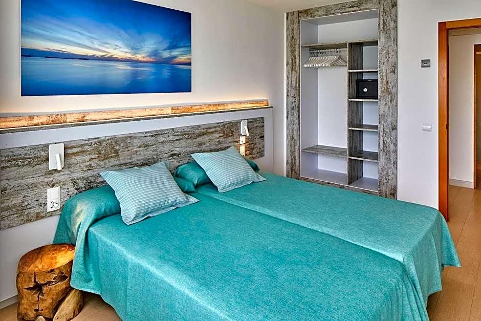 Playa Bella Apartments