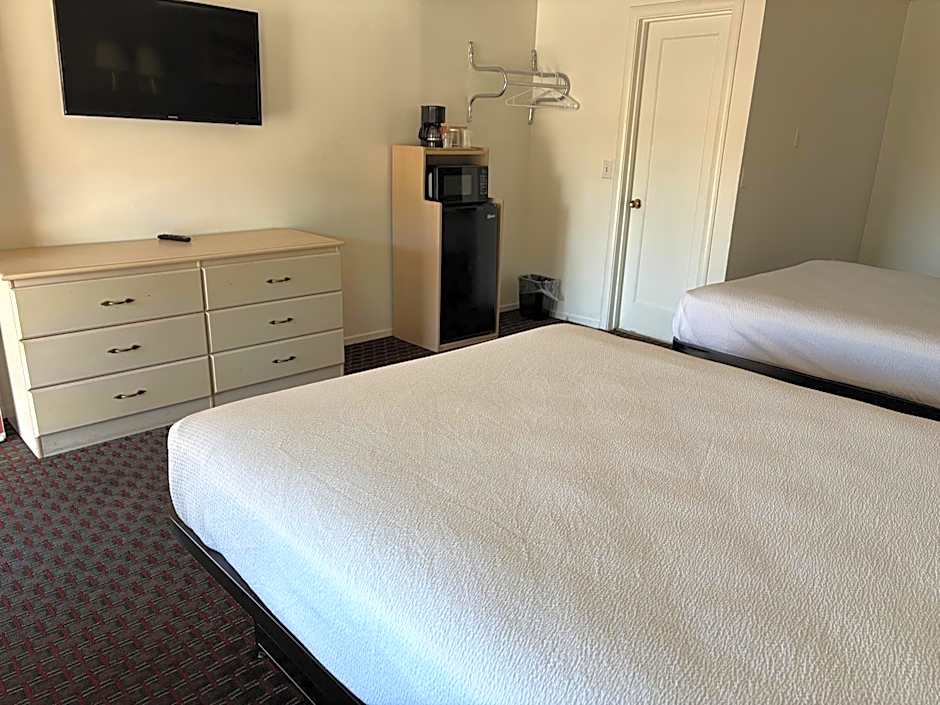 Lark Motel Willits