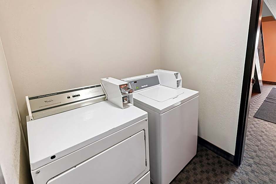 Howard Johnson by Wyndham Thunder Bay