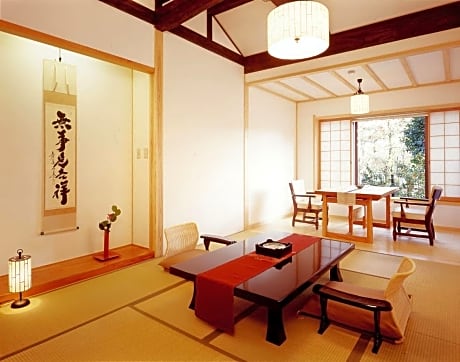 Japanese-Style Premium Room with Hot Spring Bath - Smoking