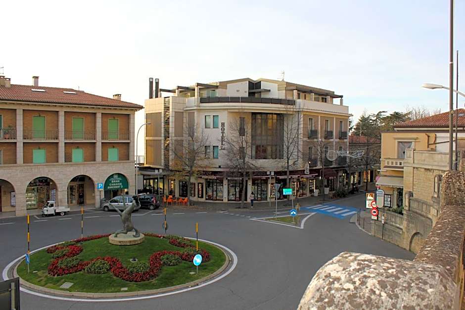 Hotel Joli