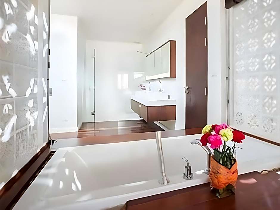 Amatapura Beach Villa 1, SHA Certified