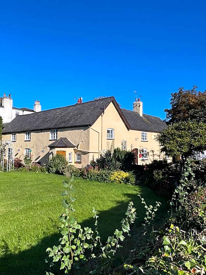 Oakenholt Farm Bed and Breakfast
