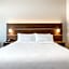 Holiday Inn Express And Suites Springfield North By IHG