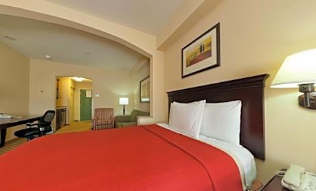 Studio Suite with Two Queen Beds and Whirlpool - Non-Smoking