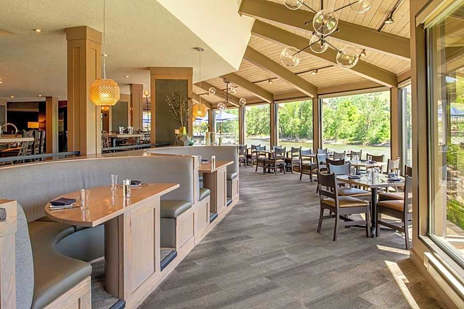 DoubleTree By Hilton Missoula Edgewater