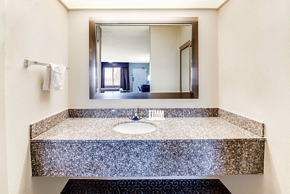 Super 8 by Wyndham Big Spring TX