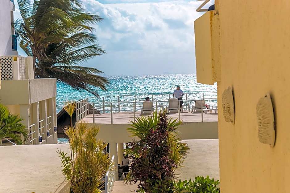 Luciana Hotel & Beach Club