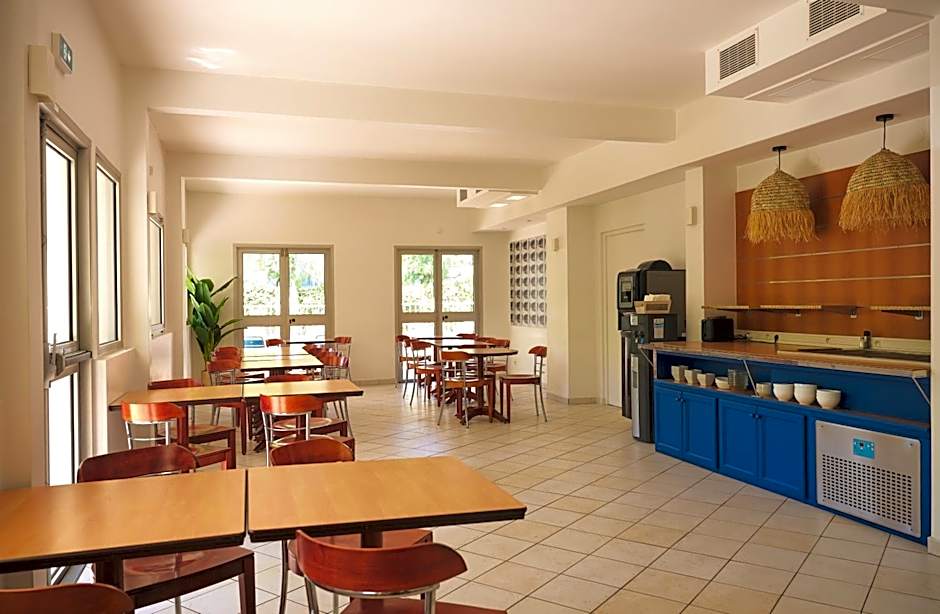 Hôtel Les Rives Bleues