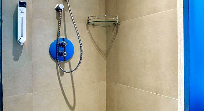 Holiday Inn Bengaluru Racecourse By IHG