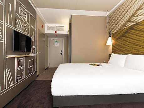 Standard reduced mobility Room with One Doublebe d