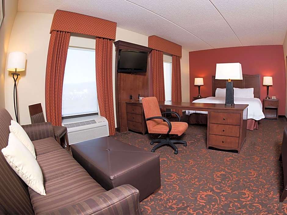 Hampton Inn By Hilton And Suites Woodstock