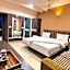 Hotel Ashapura Palace