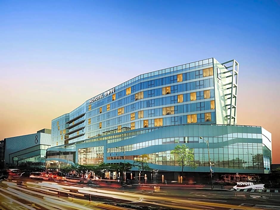 Novotel Ambassador Suwon Hotel