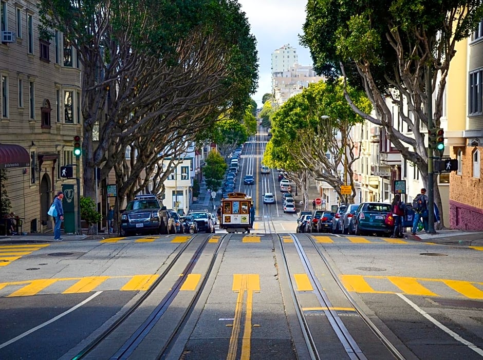 Holiday Inn San Francisco - Golden Gateway, an IHG Hotel with no Resort Fee