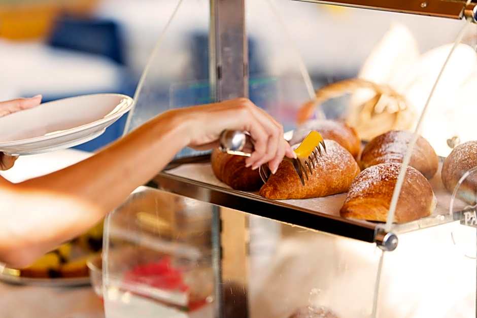 African Beach Hotel-Residence