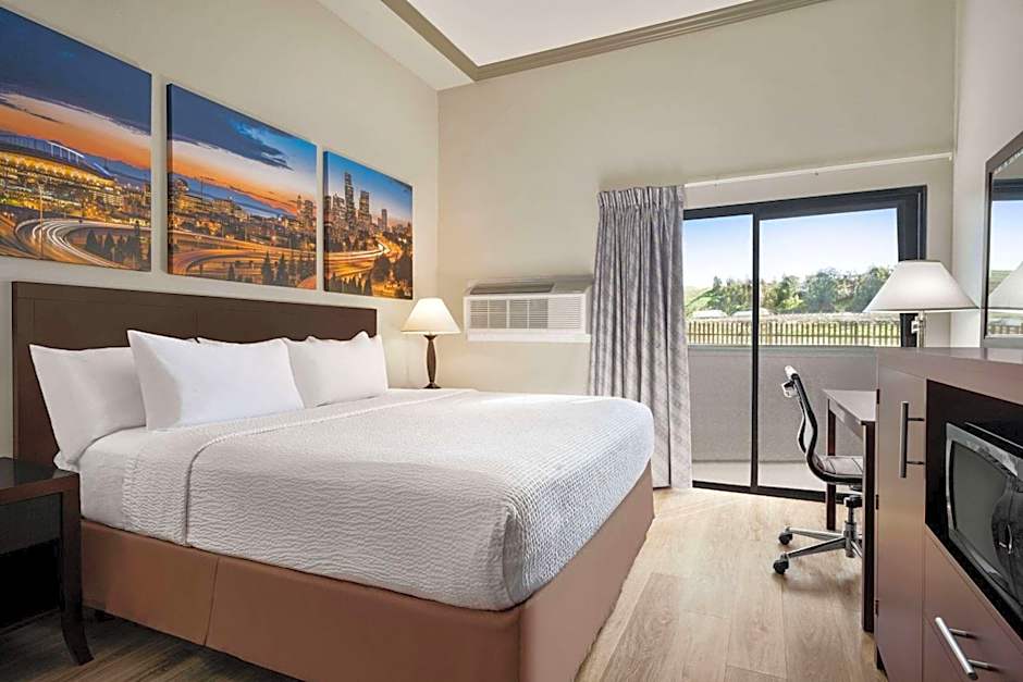 Baymont by Wyndham Monterey Park