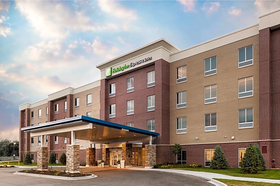 Holiday Inn Express and Suites St Louis-Chesterfield