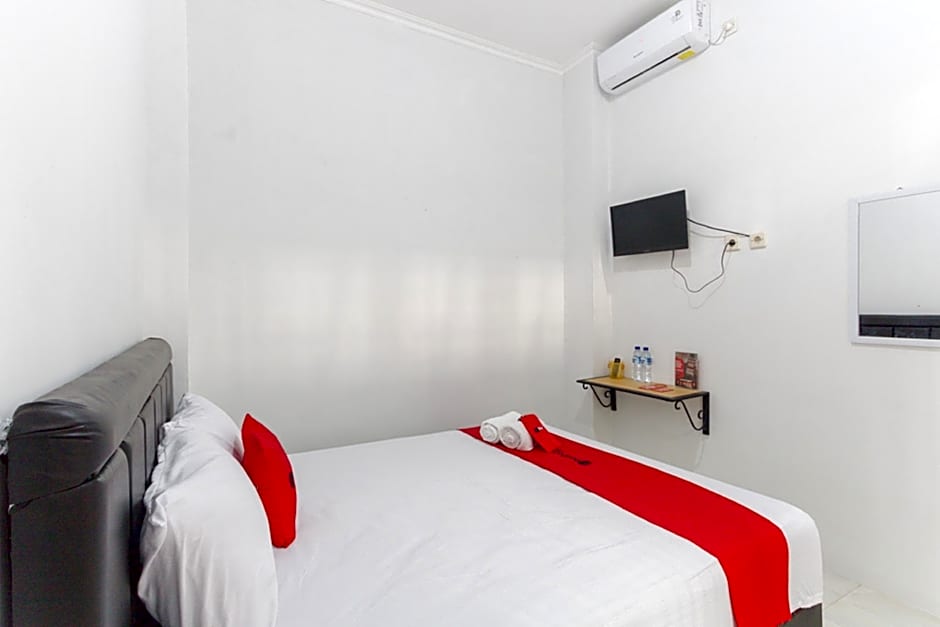 RedDoorz near Pascasarjana UGM 2