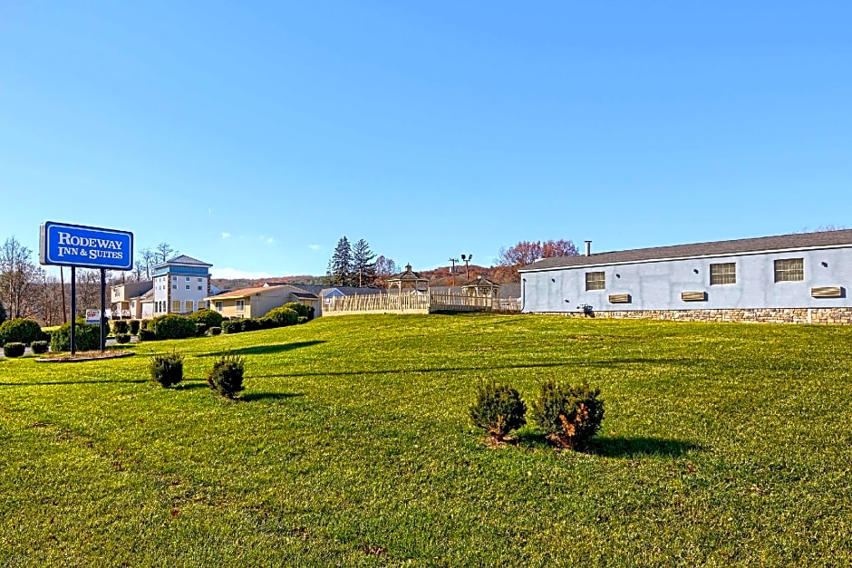 Rodeway Inn & Suites