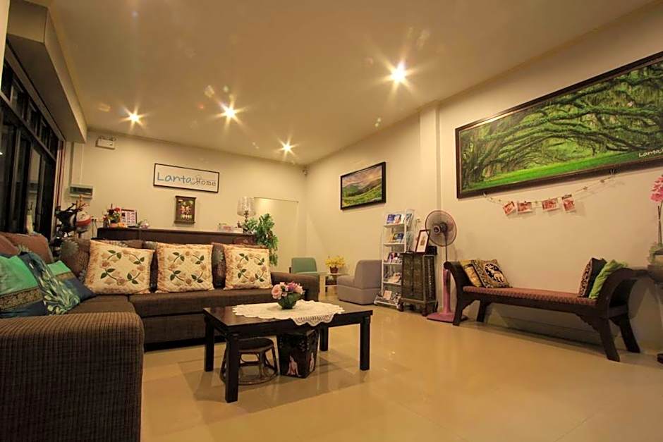 Lanta at Home