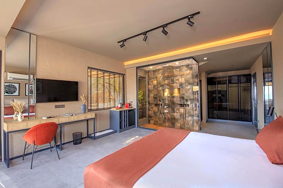 Morina Deluxe Hotel