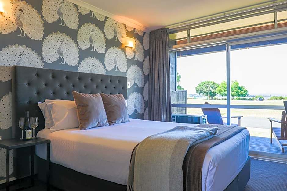 Suncourt Hotel & Conference Centre