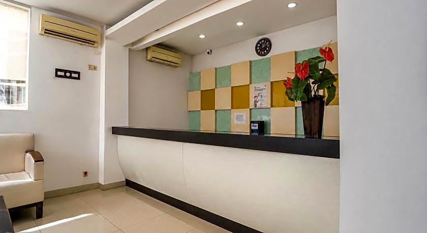 Townhouse Oak Hotel Niaga Surabaya