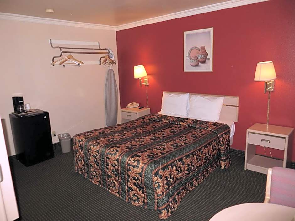 Super 8 by Wyndham Hollywood/LA Area