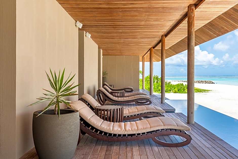 Madifushi Private Island- Free return seaplane transfr for min 5&9 nights for 19Dec-10Jan