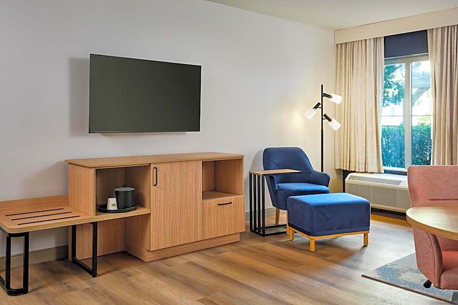 Hampton Inn By Hilton And Suites Destin