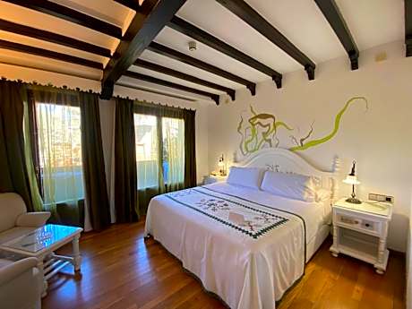 Double or Twin Room with Terrace Access