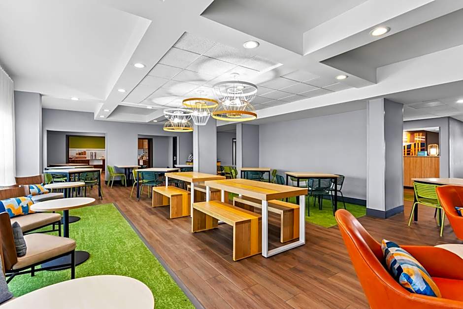 Spark by Hilton Bardstown