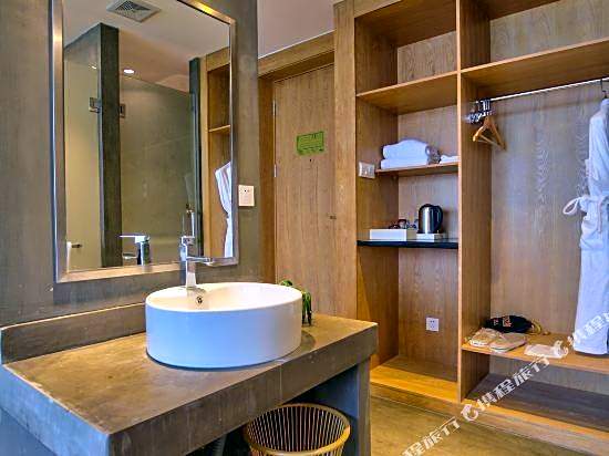 Park Yu Hotel (Ningbo University Qingshuipu Metro Station)