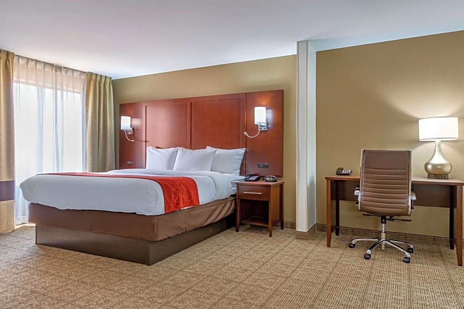 Comfort Suites Savannah Gateway I-95