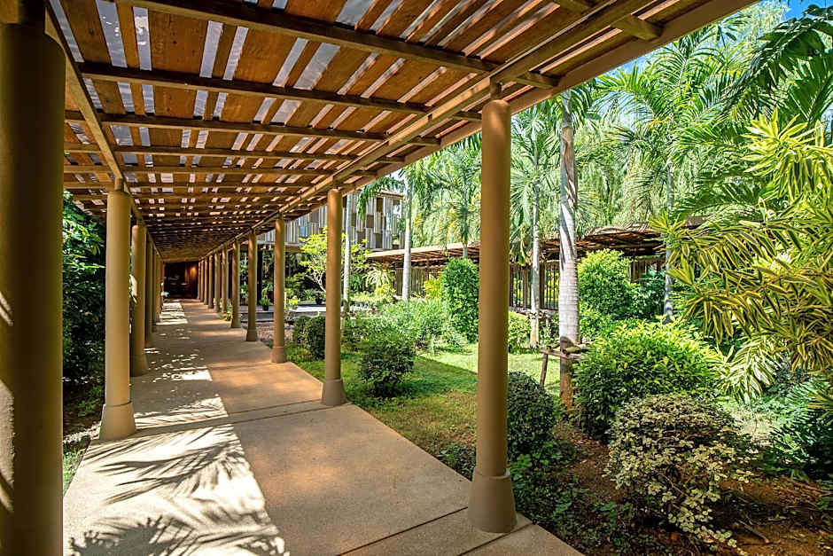 Syama Ayudhya, Residence & Café