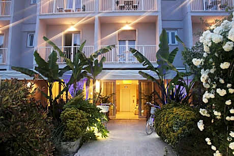Hotel Bijou