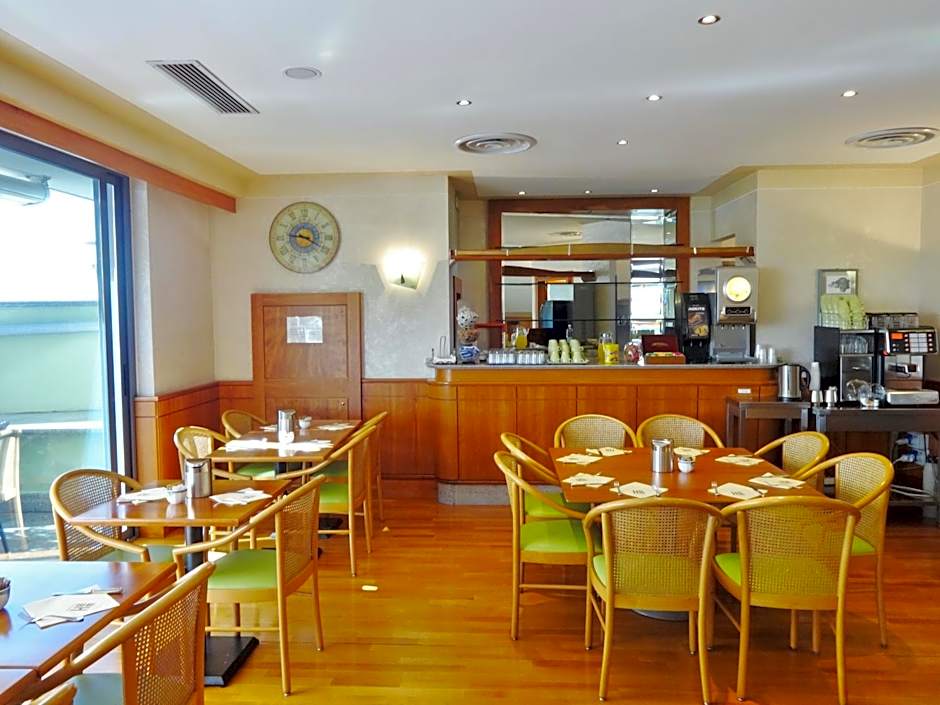 Hotel Excelsior Magenta