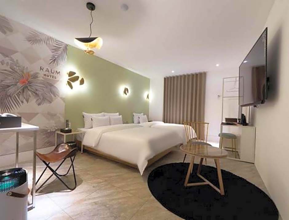 Photo 1 of 8 of Premium 2 Beds