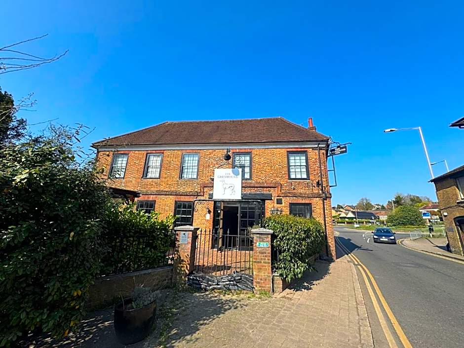 OYO The Greyhound Inn