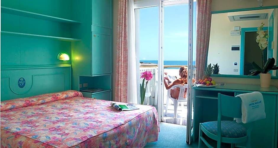 Salus Smart & Chic Hotel
