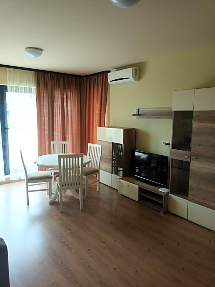 ЛУКСОЗЕН АПАРТАМЕНТ В 4 звезден хотел