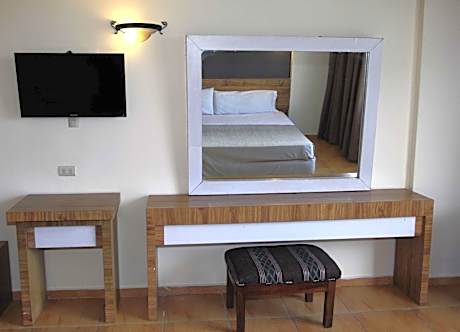 SUITE TWO KING SIZE BEDS