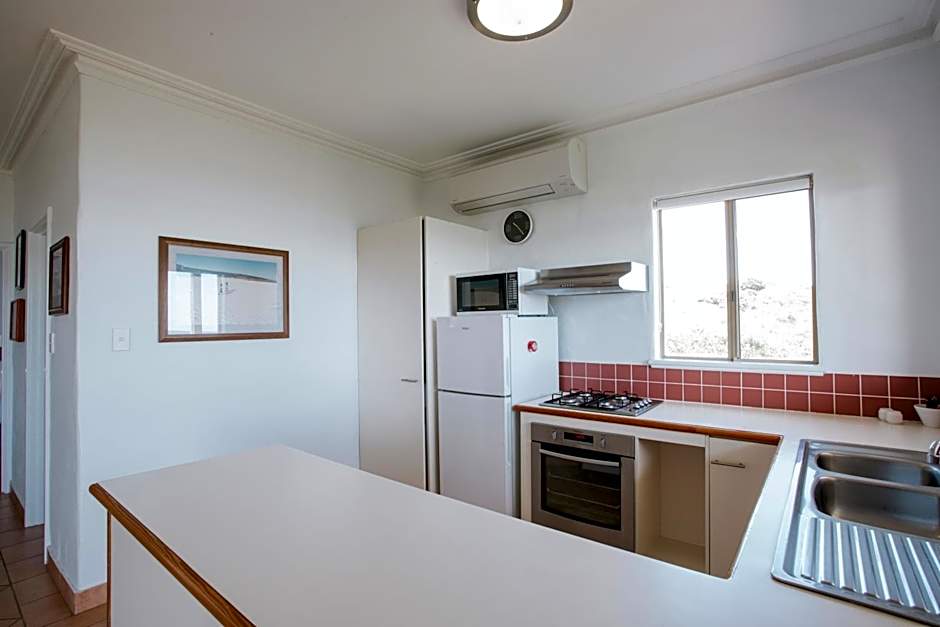 Canal Rocks Beachfront Apartments