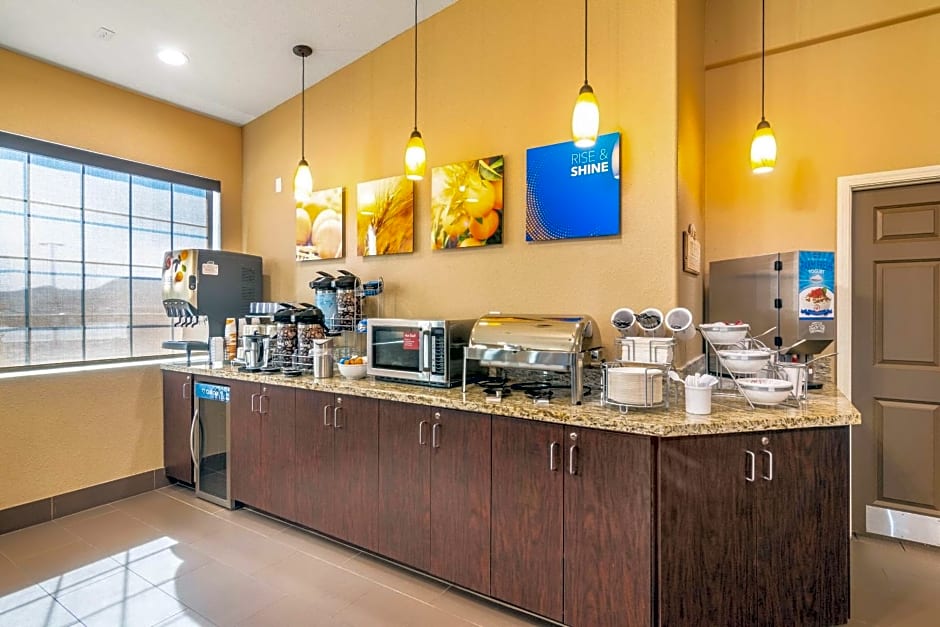 Comfort Inn & Suites