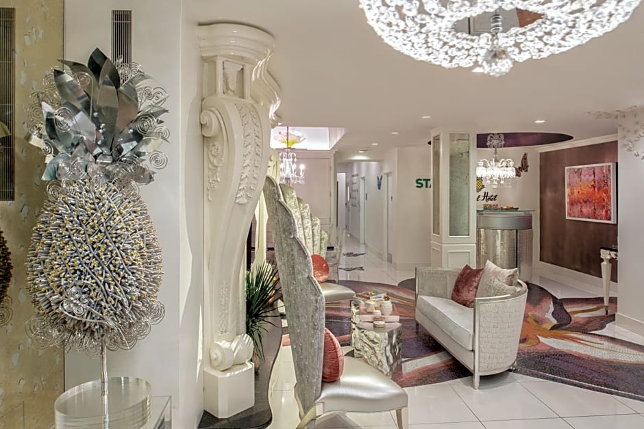 Staypineapple, An Artful Hotel, Midtown