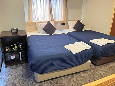 Twin Room with Tatami Area - Non-Smoking